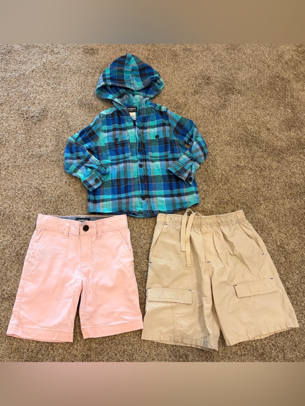 OshKosh B'gosh Boys Shorts and Top Bundle Size 4/4T